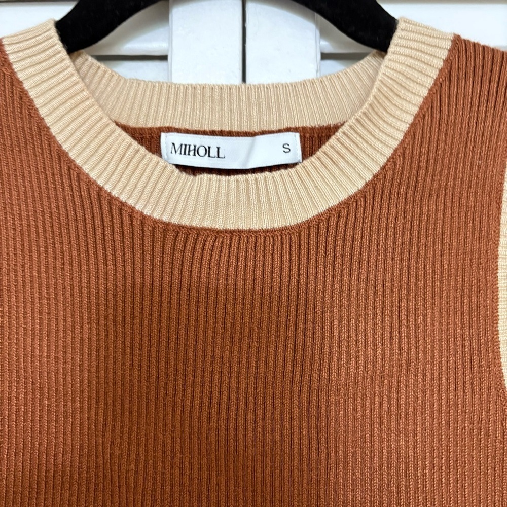 Brown and Cream Women's Top - Picture 2 of 3
